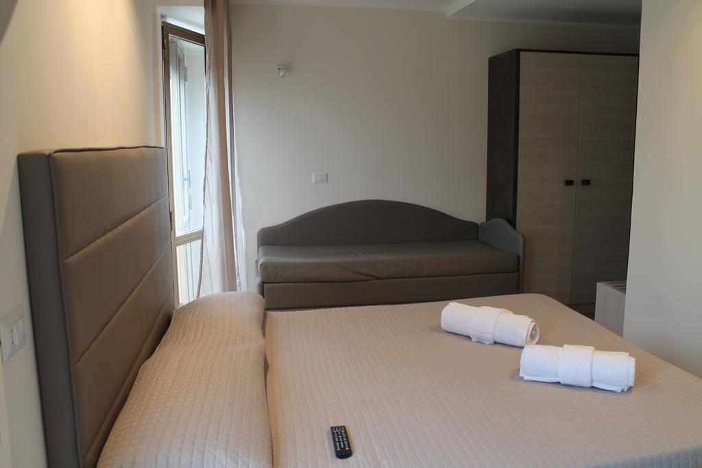 Hotel Sant'Elena Rimini Esterno foto