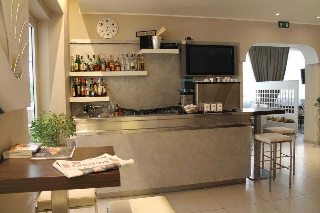 Hotel Sant'Elena Rimini Esterno foto