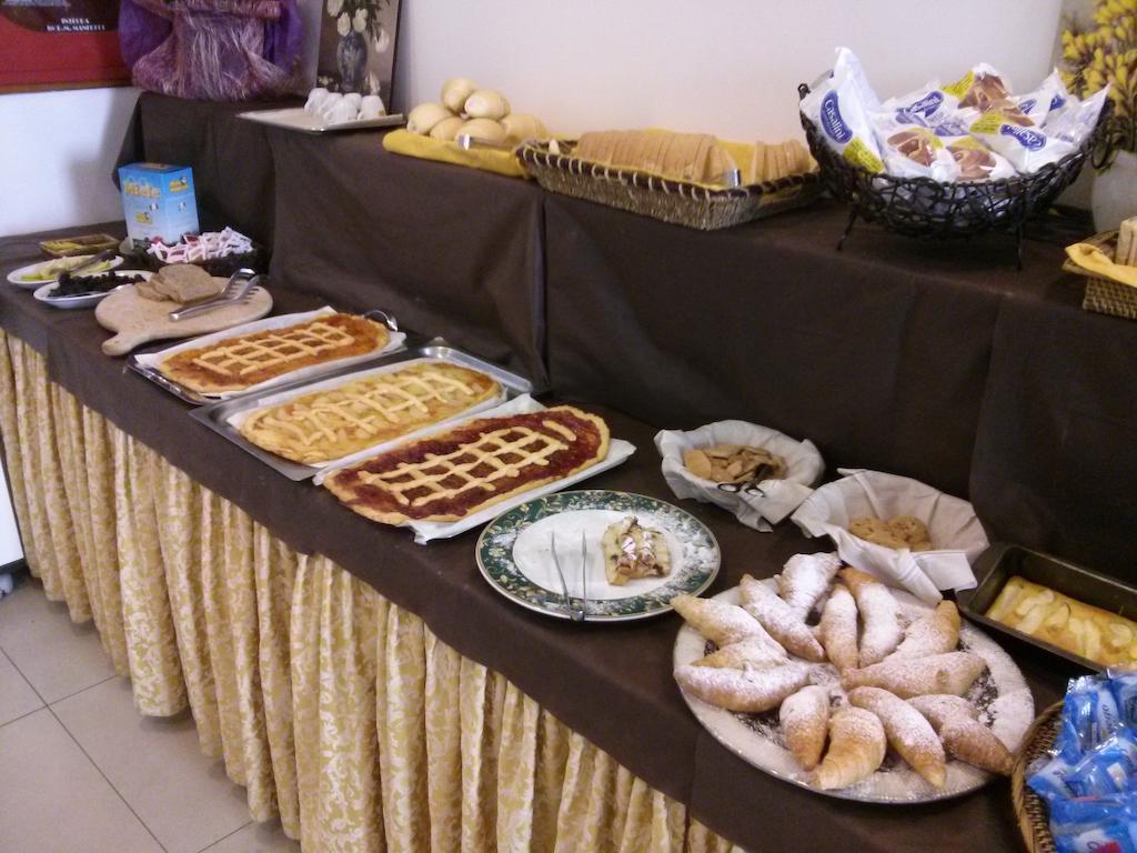Hotel Sant'Elena Rimini Esterno foto